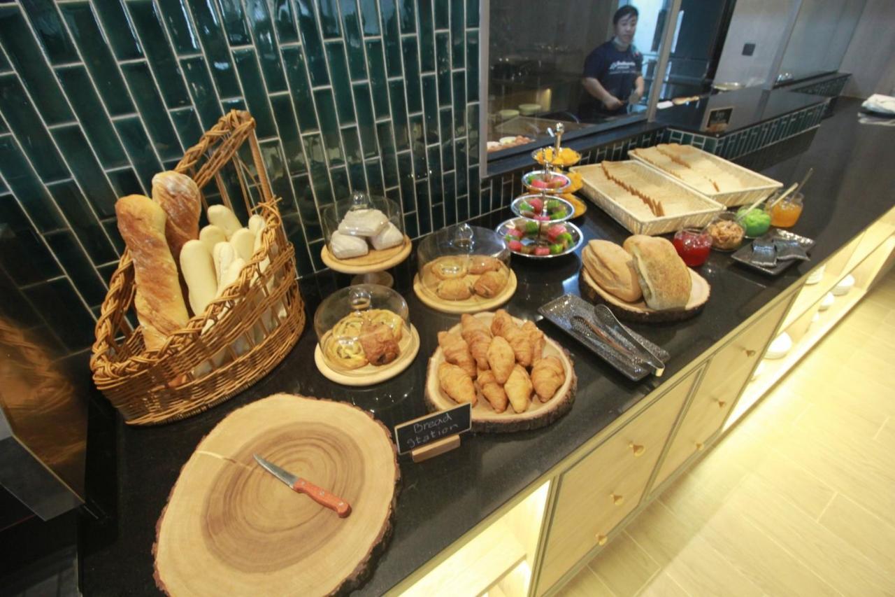 The Quarter Chaophraya By Uhg Hotel Банкок Екстериор снимка