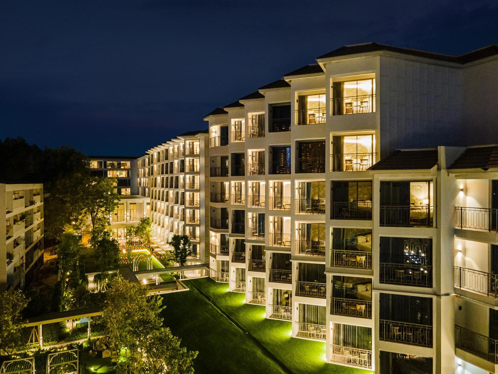 The Quarter Chaophraya By Uhg Hotel Банкок Екстериор снимка