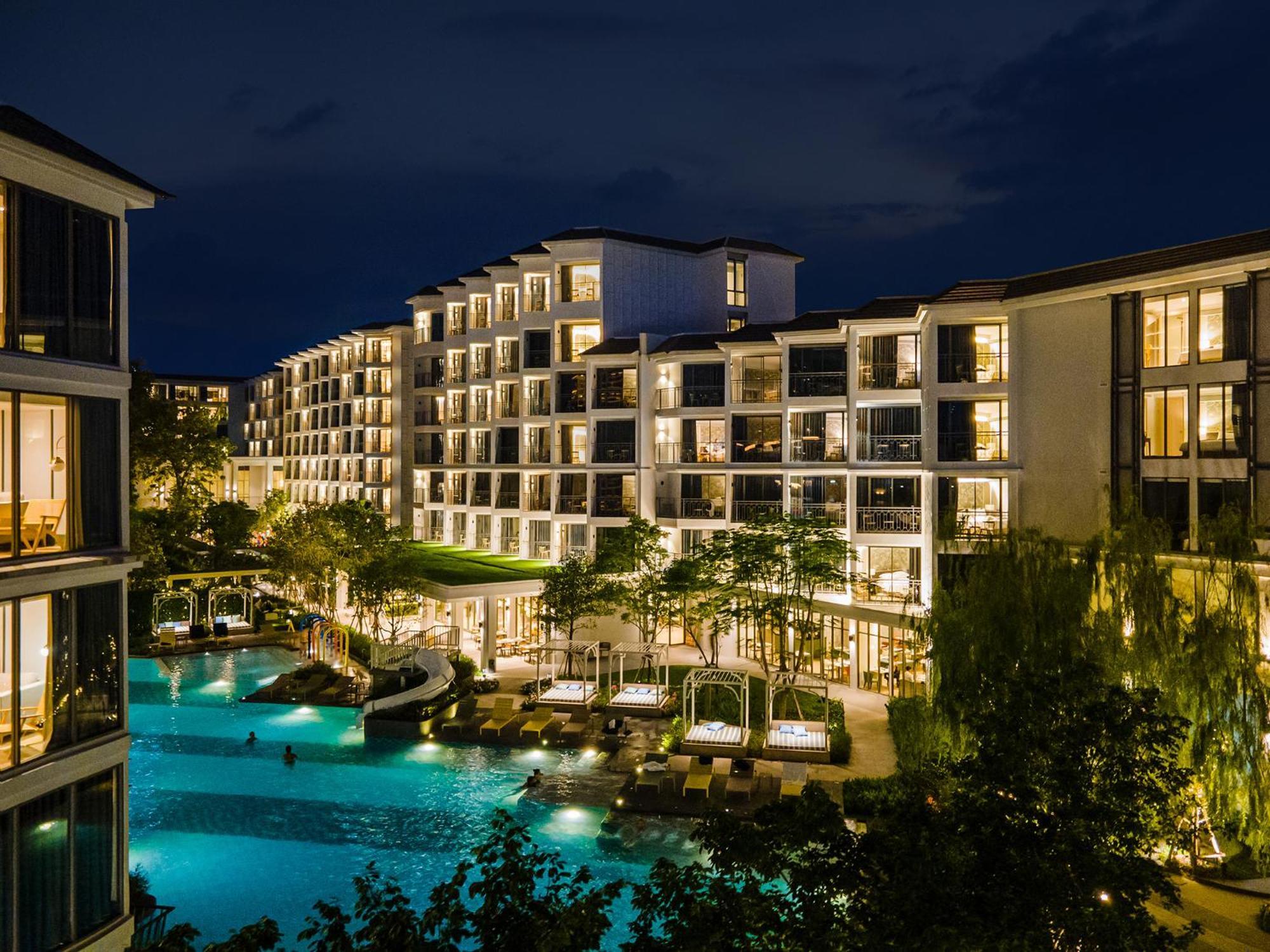 The Quarter Chaophraya By Uhg Hotel Банкок Екстериор снимка